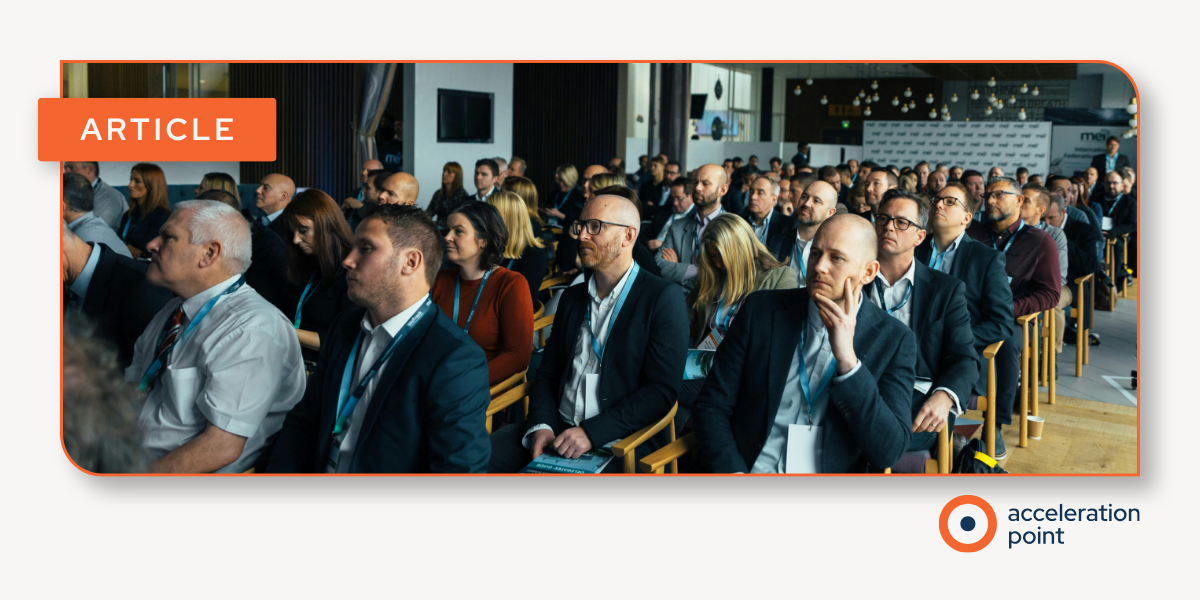 A large audience seated at a medical congress session, illustrating the live conversation Medical Affairs teams follow through social listening.